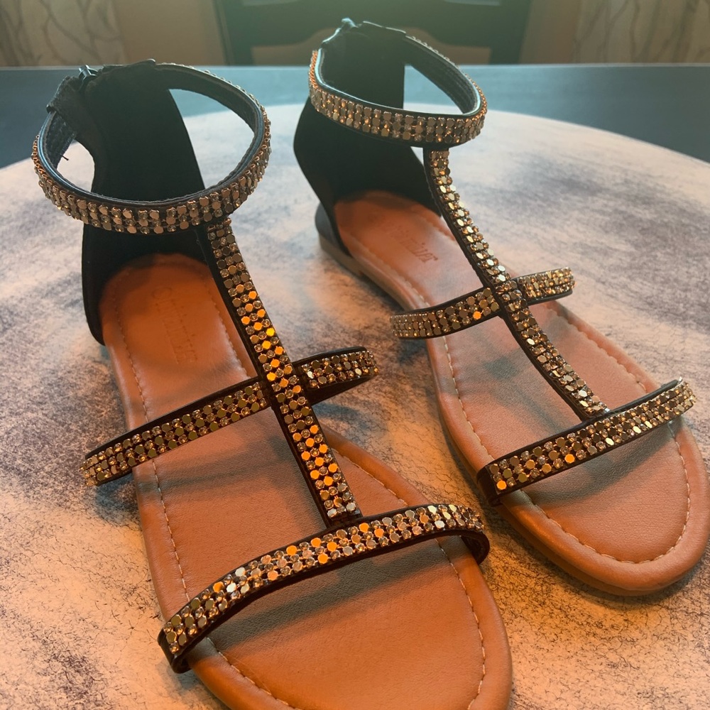 Black/gold ankle gladiators
